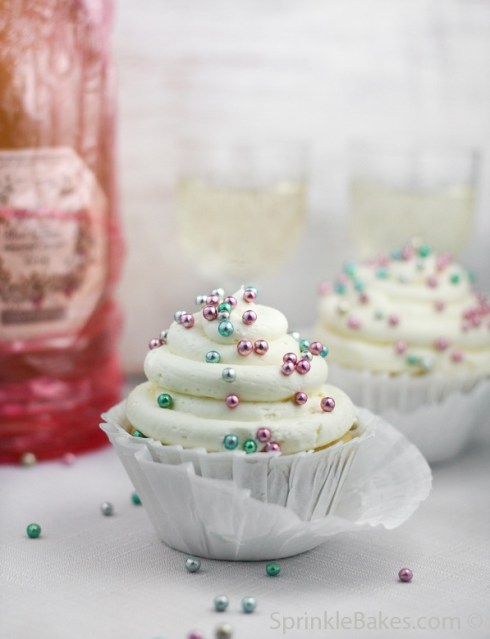 Frosted Champagne Cupcakes 